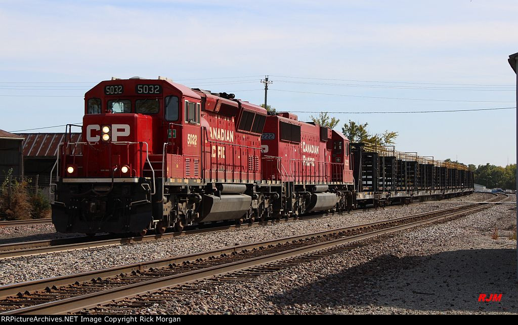 CP Rail Train at Chillicothe